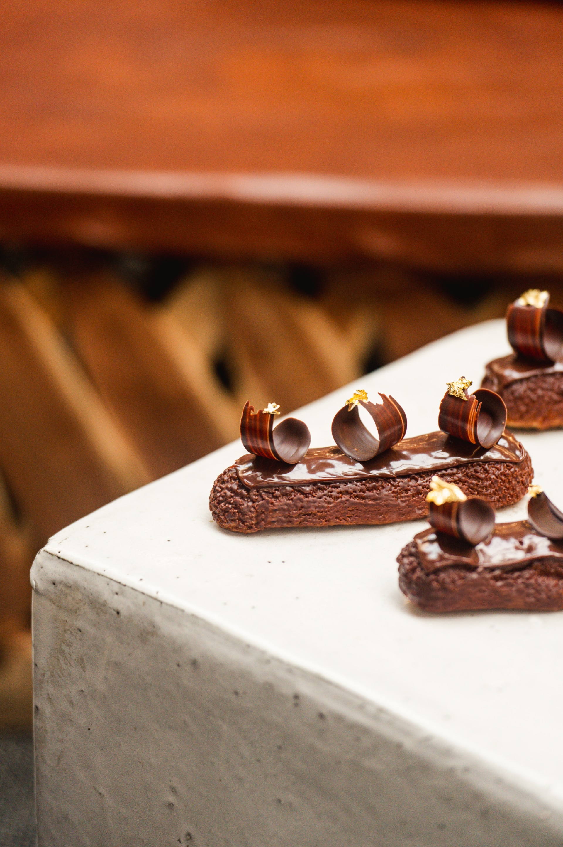 20241025PatisserieBrachPariseclairchocolat©sadiksansvoltaire 2